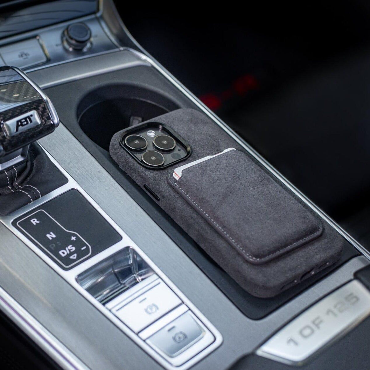 AlcanTouch | Coque IPhone en Alcantara - Zevessa