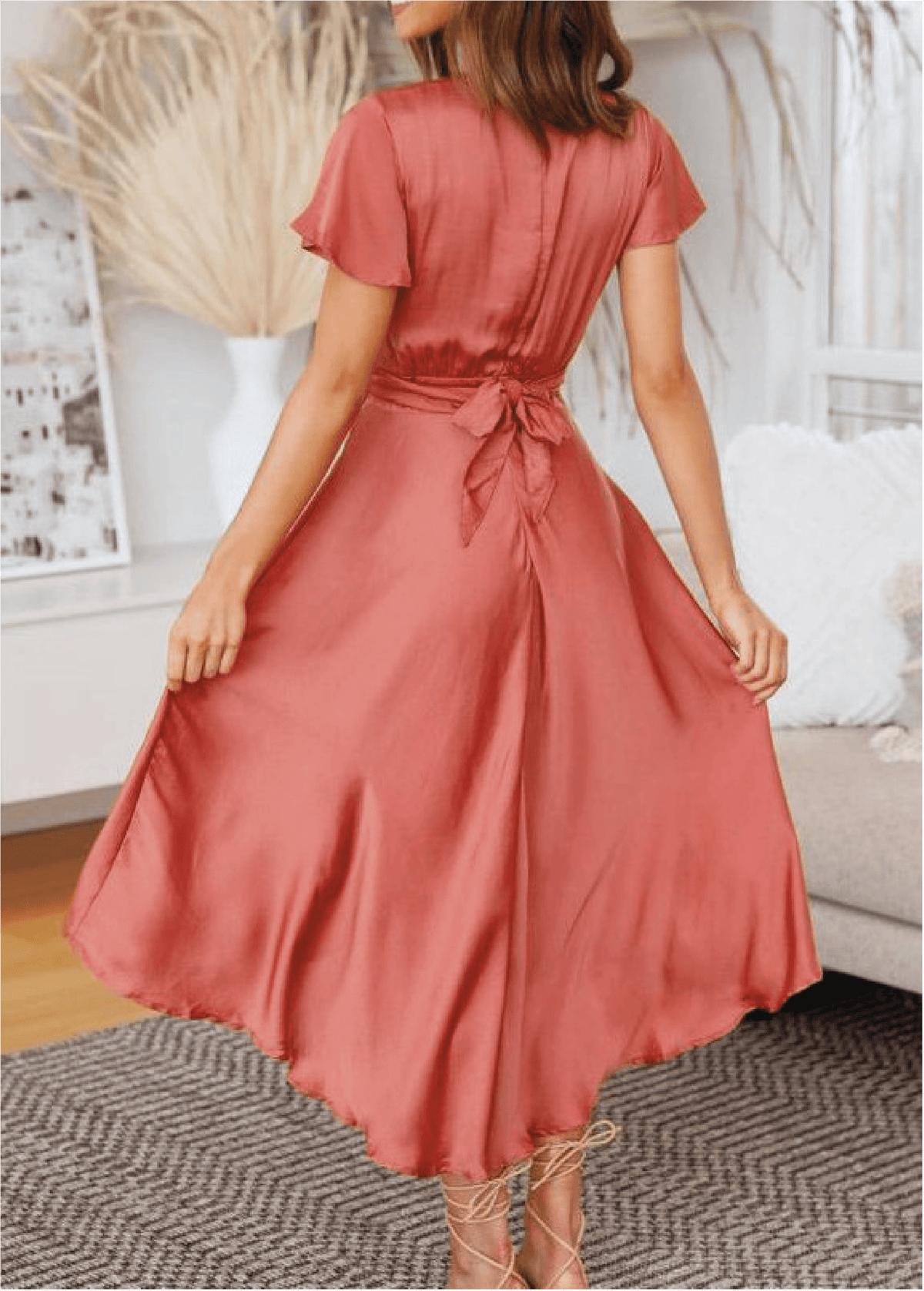 Lyla Dubois | Robe légère en satin - Zevessa